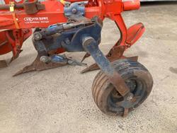 Kuhn Vari-Master 150 Reversable Plough