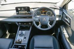 2025 Mitsubishi Outlander ES ZM MY24 White