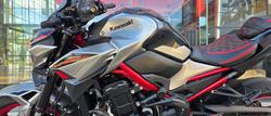2022 Kawasaki Z900 SUPERNAKED (ZR900) SILVER