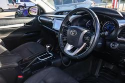 2016 Toyota Hilux SR5