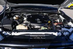 2016 Toyota Hilux SR5