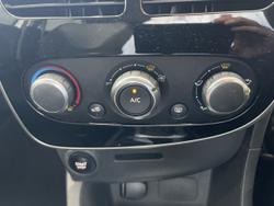 2016 Renault Clio Expression