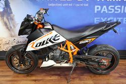 2010 Ktm 690 DUKE R White