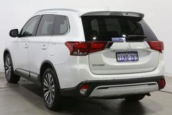 2021 Mitsubishi Outlander LS