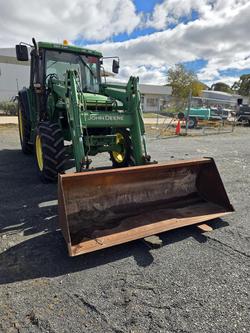1995 John Deere 6400