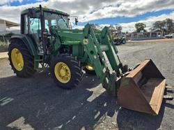 1995 John Deere 6400