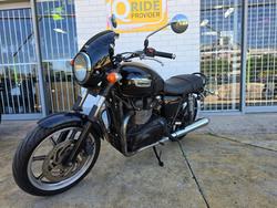 2014 Triumph BONNEVILLE Green