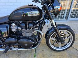 2014 Triumph BONNEVILLE Green