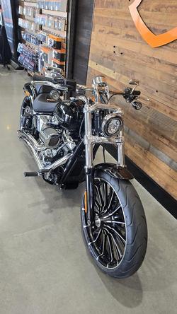 2025 Harley-Davidson Breakout 117 (FXBR) Softail Black