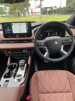 2025 Mitsubishi Outlander Exceed Tourer