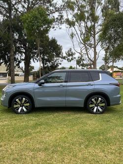 2025 Mitsubishi Outlander Exceed Tourer ZM MY25 AWD Moonstone Grey with Black Roof