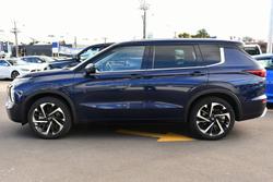 2022 Mitsubishi Outlander Exceed