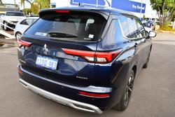 2022 Mitsubishi Outlander Exceed