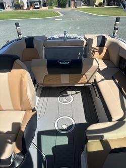 2022 MasterCraft X22