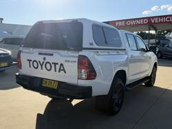 2025 Toyota Hilux SR