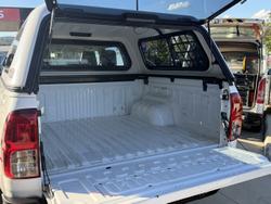 2025 Toyota Hilux SR