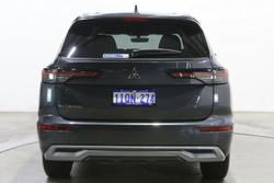 2025 Mitsubishi Outlander LS