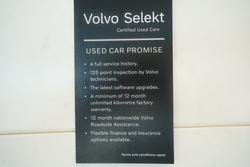 2025 Volvo XC40 Plus B4