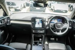 2025 Volvo XC40 Plus B4