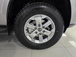 2026 Nissan Navara ST