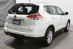 2016 Nissan X-TRAIL ST