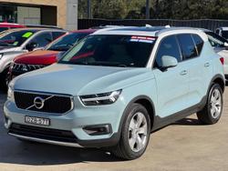 2018 Volvo XC40 T4 Momentum