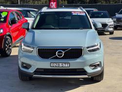 2018 Volvo XC40 T4 Momentum