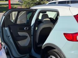 2018 Volvo XC40 T4 Momentum