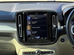 2018 Volvo XC40 T4 Momentum