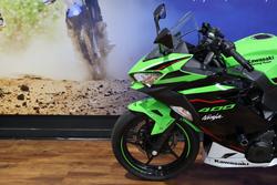 2021 Kawasaki NINJA 400 KRT Green
