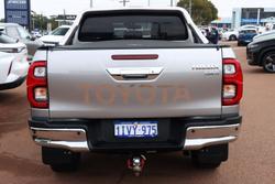 2021 Toyota Hilux SR5