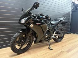 2016 Honda CBR300R Black