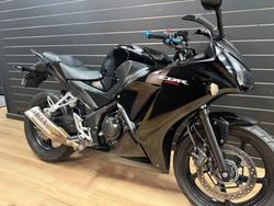 2016 Honda CBR300R Black