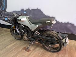 2021 HUSQVARNA VITPILEN 401 GREY