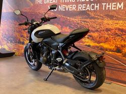 2026 Triumph Trident 660 Trident White