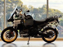 2025 BMW R 1300 GS Adventure Option 719 R 1300 Green