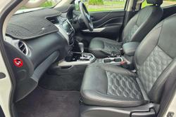 2023 Nissan Navara ST-X D23 MY23 4X4 Dual Range White