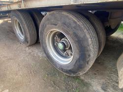 1986 Custom Tandem Axle Pig Plant Trailer