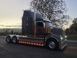 2019 Kenworth T610sar SAR