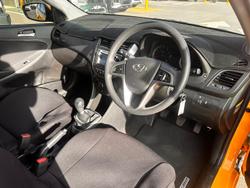 2015 Hyundai Accent Active