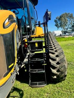 0 Challenger 765D Yellow