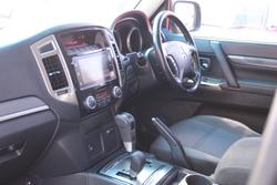 2020 Mitsubishi Pajero GLX