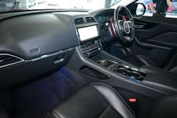 2016 Jaguar F-PACE 20d Prestige