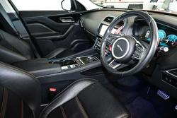 2016 Jaguar F-PACE 20d Prestige