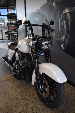 2024 HARLEY-DAVIDSON FLHRXS ROAD KING SPECIAL