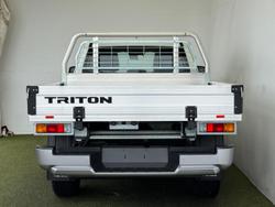 2025 Mitsubishi Triton GLX