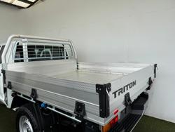 2025 Mitsubishi Triton GLX