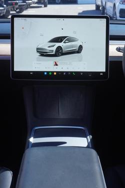 2022 Tesla Model 3 Rear-Wheel Drive