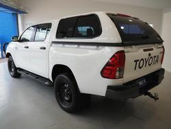 2022 Toyota Hilux SR