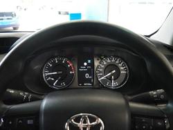2022 Toyota Hilux SR